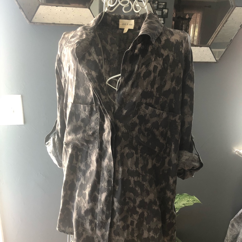 Cloth & Stone leopard print button down